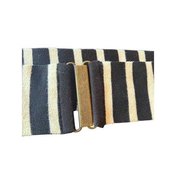 Black & White Striped Elastic Stretch Belt With Gold-Tone Metal Clasp - Picture 2 of 4